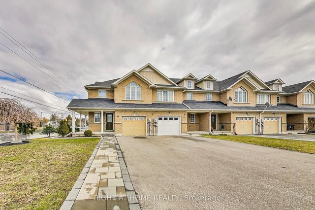 60 Mcmann Cres, House attached with 3 bedrooms, 3 bathrooms and 3 parking in Clarington ON | Image 12
