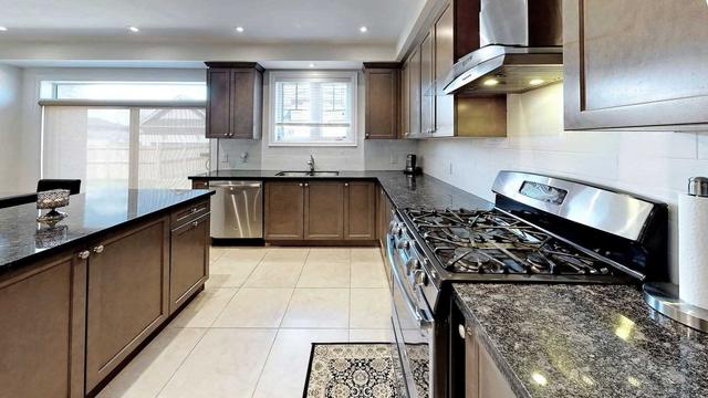 280 Symington Crt, House detached with 4 bedrooms, 4 bathrooms and 6 parking in Oshawa ON | Image 9
