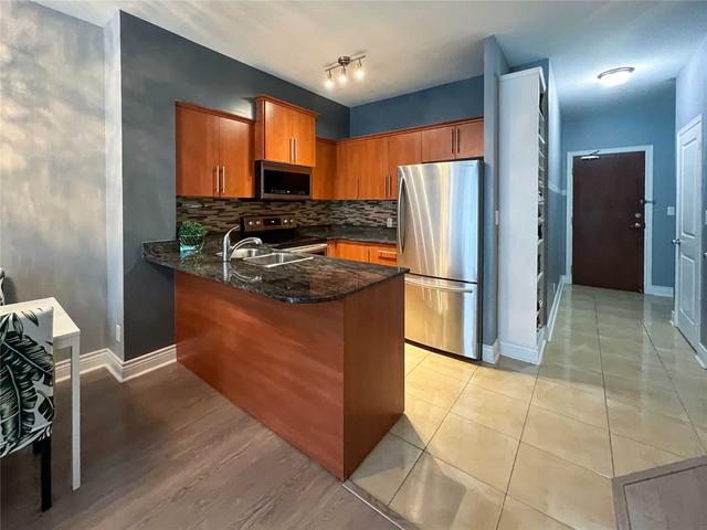 n - 8 Rosebank Dr, Condo with 1 bedrooms, 1 bathrooms and 1 parking in Toronto ON | Image 11