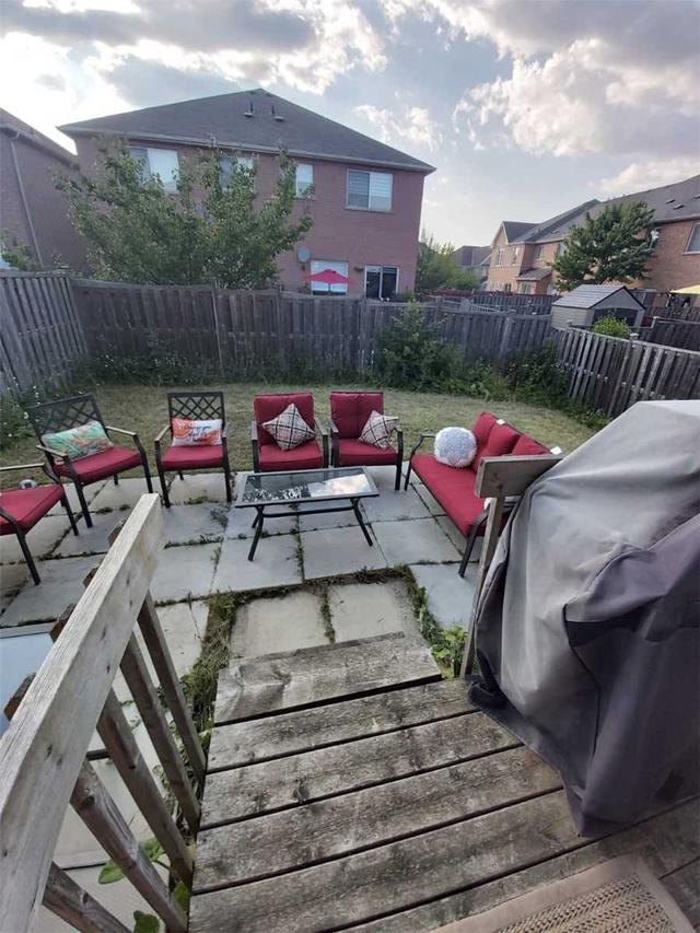 3141 Cabano Cres N, House semidetached with 4 bedrooms, 3 bathrooms and 1 parking in Mississauga ON | Image 4