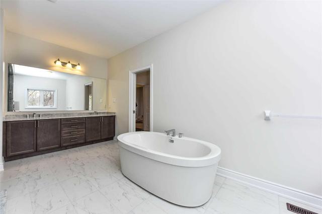 216 Forest Creek Dr, House detached with 4 bedrooms, 5 bathrooms and 2 parking in Kitchener ON | Image 17