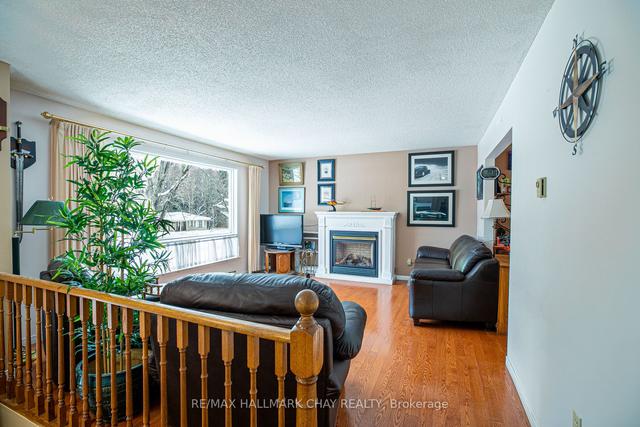 65 Meadow Heights Dr, House detached with 3 bedrooms, 2 bathrooms and 8 parking in Bracebridge ON | Image 10