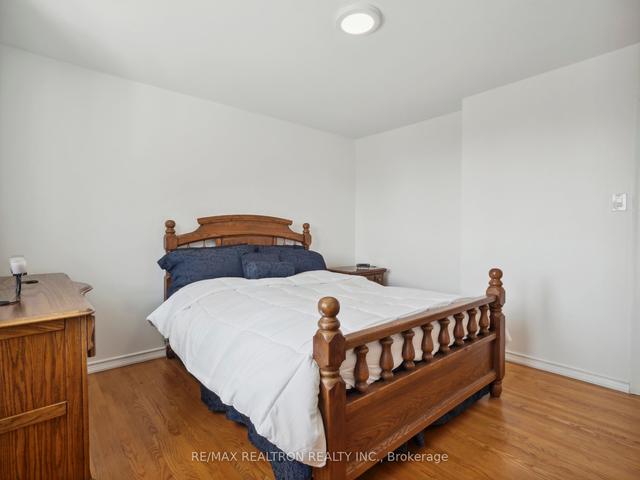 51 Sloley Rd, House detached with 4 bedrooms, 2 bathrooms and 3 parking in Toronto ON | Image 7