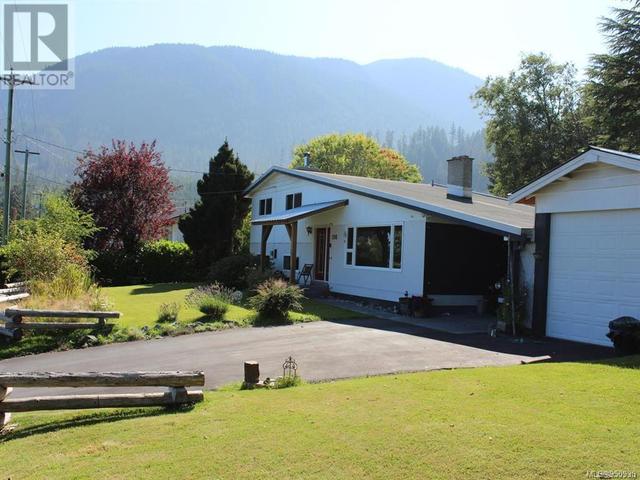 190 Kelsey Way, House detached with 3 bedrooms, 2 bathrooms and 4 parking in Sayward BC | Image 1