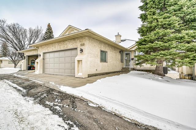 120 Edgepark Villas Nw, Home with 3 bedrooms, 3 bathrooms and 2 parking in Calgary AB | Image 32