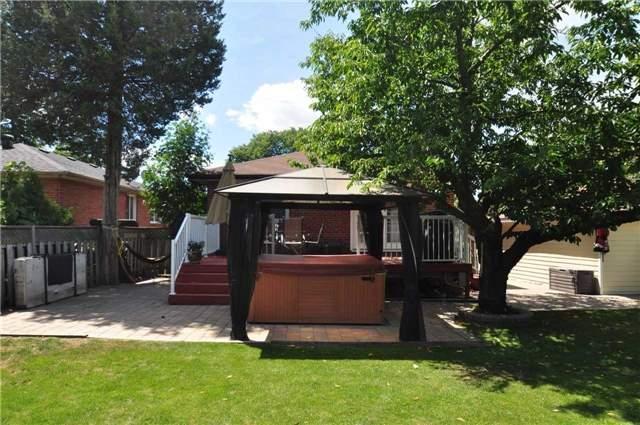 51 Tordale Cres, House detached with 3 bedrooms, 2 bathrooms and 8 parking in Toronto ON | Image 16