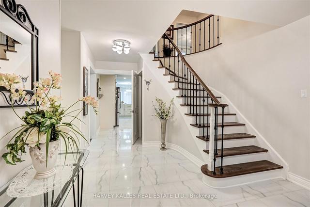 20 Timothy Crt, House detached with 4 bedrooms, 5 bathrooms and 6 parking in Toronto ON | Image 36