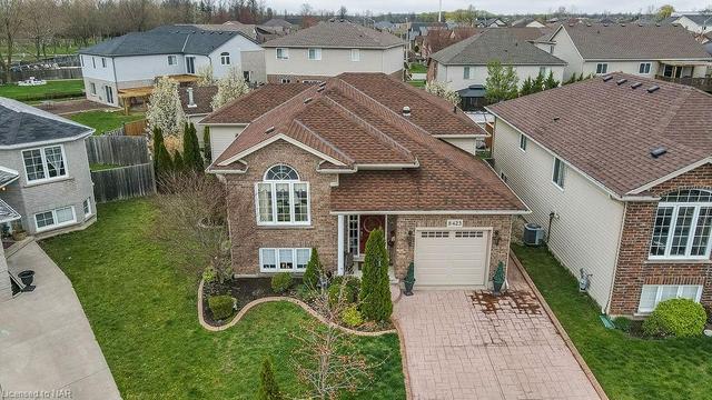 8423 Atack Court, House detached with 3 bedrooms, 2 bathrooms and 1 parking in Niagara Falls ON | Image 2