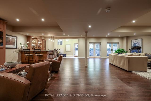 82 Munro Blvd, House detached with 5 bedrooms, 6 bathrooms and 6 parking in Toronto ON | Image 22