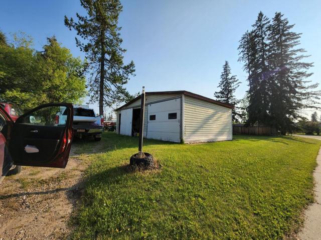 5103 51 Avenue, House detached with 2 bedrooms, 2 bathrooms and 4 parking in Yellowhead County AB | Image 9
