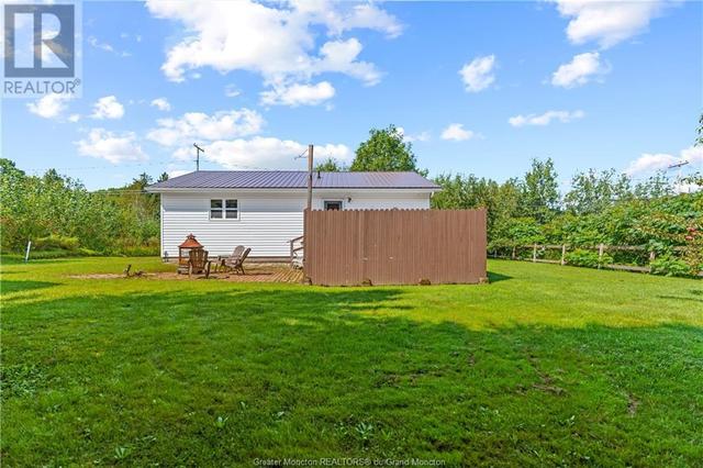 118 Pointe Du Chene Rd, House detached with 2 bedrooms, 1 bathrooms and null parking in Shediac NB | Image 25