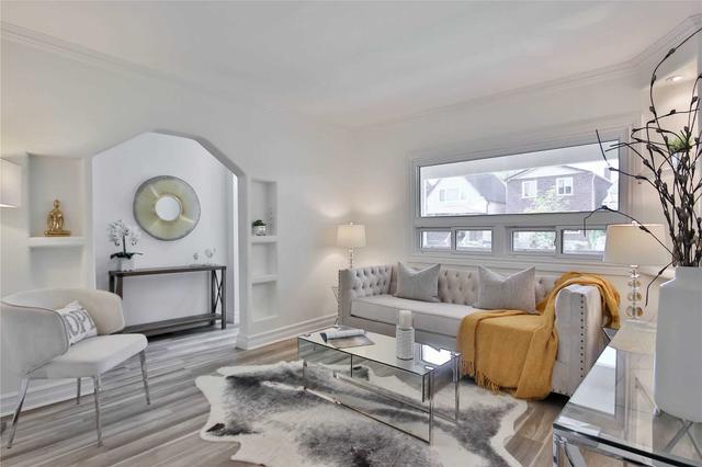 toronto - 233 Sixth St, House attached with 3 bedrooms, 2 bathrooms and 2 parking in Toronto ON | Image 1