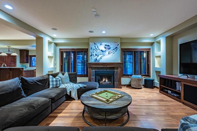62 Wentworth Terrace Sw, House detached with 4 bedrooms, 3 bathrooms and 3 parking in Calgary AB | Image 36