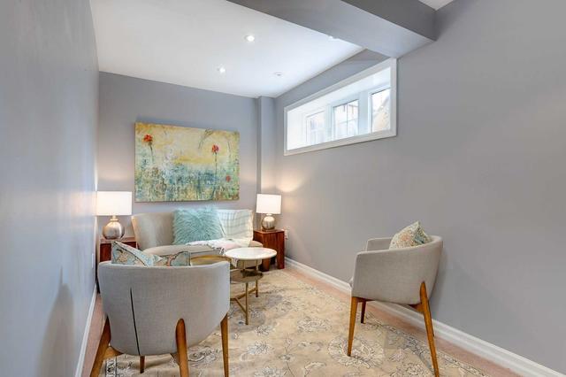 7 Tompkins Mews, House attached with 3 bedrooms, 2 bathrooms and 2 parking in Toronto ON | Image 17