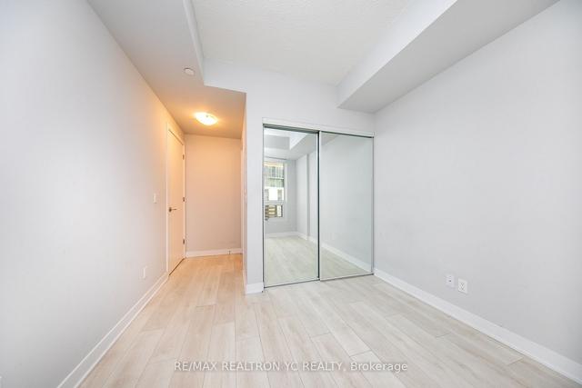 313 - 2221 Yonge St, Condo with 1 bedrooms, 2 bathrooms and 0 parking in Toronto ON | Image 3