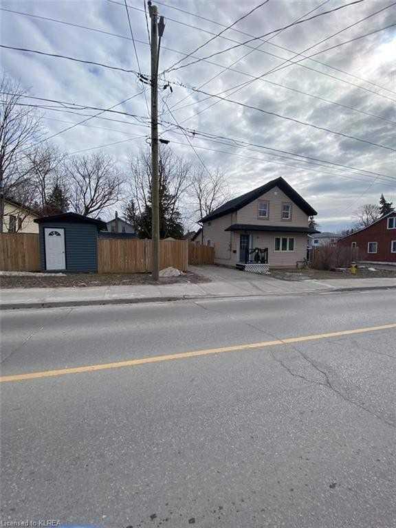 83 Queen St, House detached with 3 bedrooms, 2 bathrooms and 4 parking in Kawartha Lakes ON | Image 12