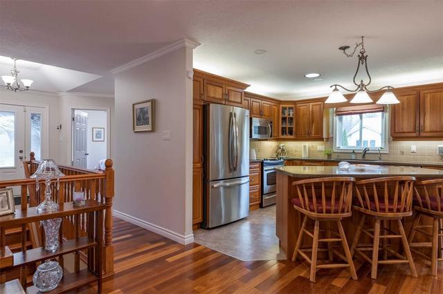 70 Cedartree Lane, House detached with 2 bedrooms, 3 bathrooms and 6 parking in Kawartha Lakes ON | Image 33