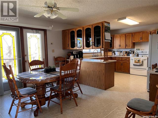605 1st Avenue, House detached with 3 bedrooms, 2 bathrooms and null parking in Raymore SK | Image 7