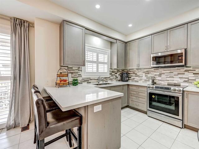 493 George Ryan Ave, House semidetached with 4 bedrooms, 3 bathrooms and 2 parking in Oakville ON | Image 5