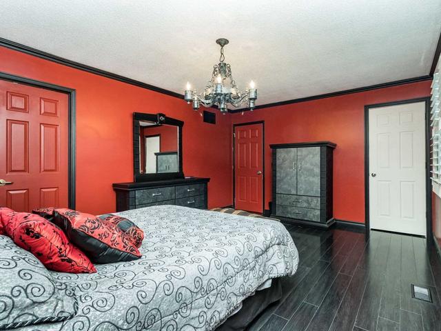 1 Newman Crt, House detached with 4 bedrooms, 4 bathrooms and 4 parking in Brampton ON | Image 9