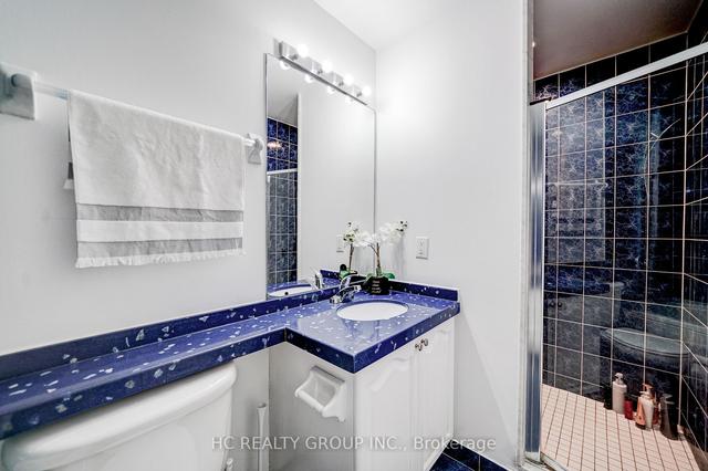 2807 - 18 Parkview Ave, Condo with 3 bedrooms, 2 bathrooms and 1 parking in Toronto ON | Image 15