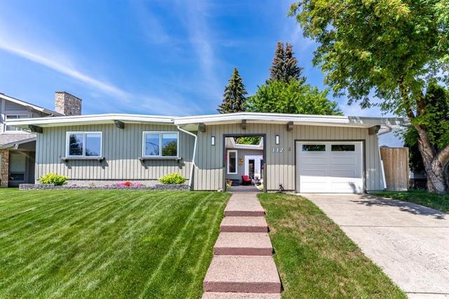 112 Lake Linnet Close Se, House detached with 3 bedrooms, 3 bathrooms and 2 parking in Calgary AB | Card Image