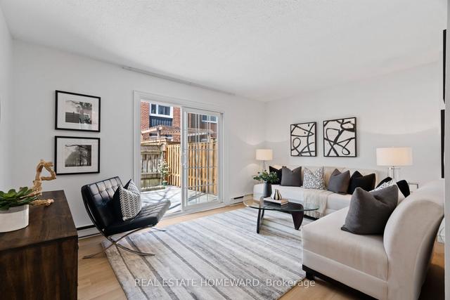 70 Stanley Terr, House attached with 3 bedrooms, 2 bathrooms and 2 parking in Toronto ON | Image 34