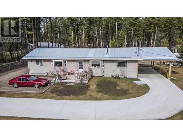 4896 Meesquono Trail, House detached with 3 bedrooms, 2 bathrooms and null parking in Cariboo G BC | Image 1