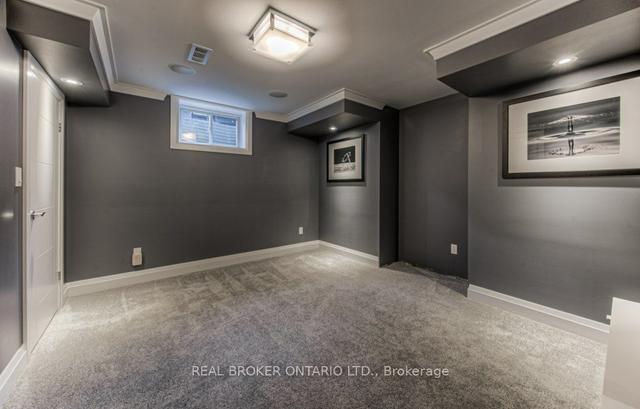 27 Upper Mercer St, House detached with 3 bedrooms, 3 bathrooms and 3 parking in Kitchener ON | Image 18