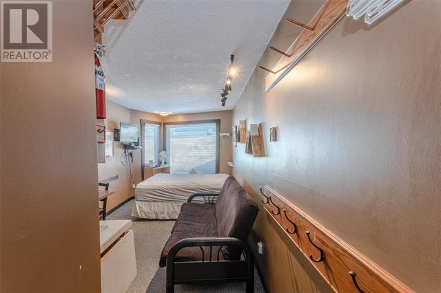 126 - 5375 Big White Road, Condo with 0 bedrooms, 1 bathrooms and 1 parking in Kootenay Boundary E BC | Image 3