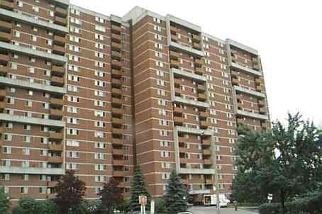 605 - 100 Wingarden Crt, Condo with 1 bedrooms, 2 bathrooms and 1 parking in Toronto ON | Image 1