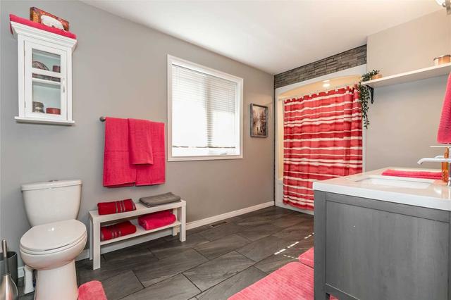 310 Jones Rd, House detached with 3 bedrooms, 5 bathrooms and 10 parking in Gravenhurst ON | Image 11