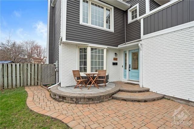 1410 Bortolotti Crescent, House detached with 3 bedrooms, 2 bathrooms and 4 parking in Ottawa ON | Image 3