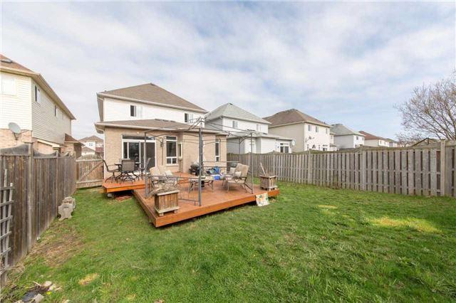 38 Steamer Dr, House detached with 4 bedrooms, 3 bathrooms and 4 parking in Whitby ON | Image 19