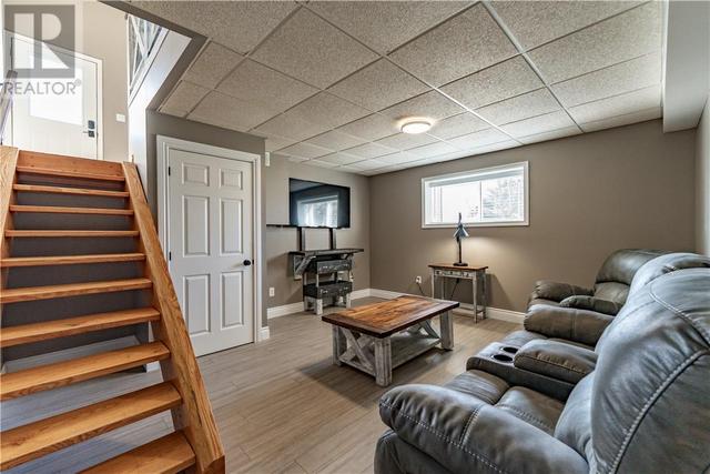 82 St. Jacques Street, House detached with 6 bedrooms, 2 bathrooms and null parking in Greater Sudbury ON | Image 25