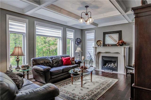2366 Chateau Common, House attached with 3 bedrooms, 4 bathrooms and 2 parking in Oakville ON | Image 8