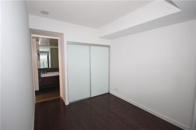 901 - 390 Cherry St, Condo with 1 bedrooms, 1 bathrooms and 1 parking in Toronto ON | Image 4