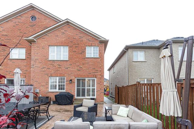 41 Arco Circ, House semidetached with 3 bedrooms, 4 bathrooms and 4 parking in Vaughan ON | Image 31