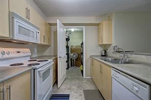 2208 - 16969 24 Street Sw, Condo with 2 bedrooms, 2 bathrooms and 2 parking in Calgary AB | Image 2
