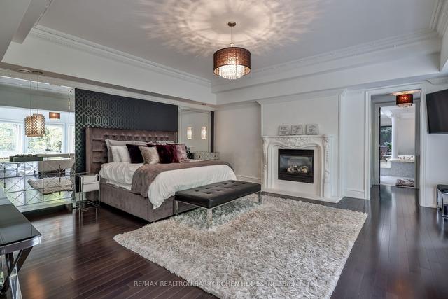3 Hyde Park Circ, House detached with 4 bedrooms, 9 bathrooms and 9 parking in Toronto ON | Image 16