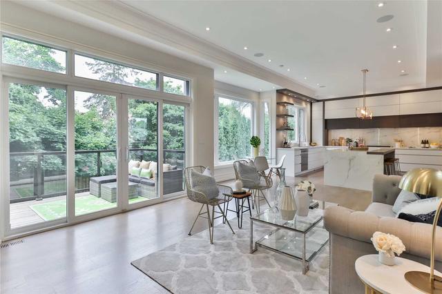 11 Fordham Pl, House detached with 5 bedrooms, 6 bathrooms and 6 parking in Toronto ON | Image 2