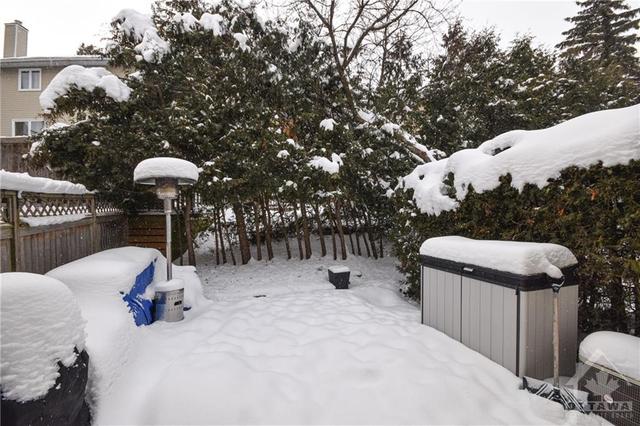 272 Pickford Drive, Townhouse with 3 bedrooms, 4 bathrooms and 3 parking in Ottawa ON | Image 19