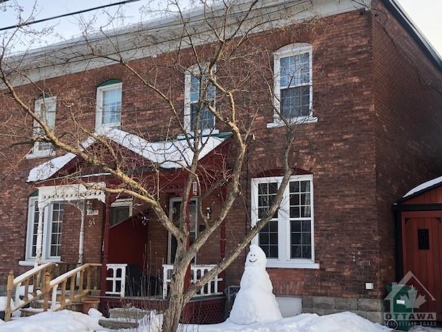 96 Gilmour Street, Townhouse with 3 bedrooms, 1 bathrooms and 2 parking in Ottawa ON | Image 1