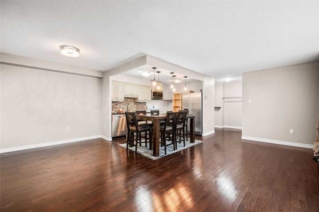 301 - 180 Dudley Ave, Condo with 3 bedrooms, 2 bathrooms and 1 parking in Markham ON | Image 6