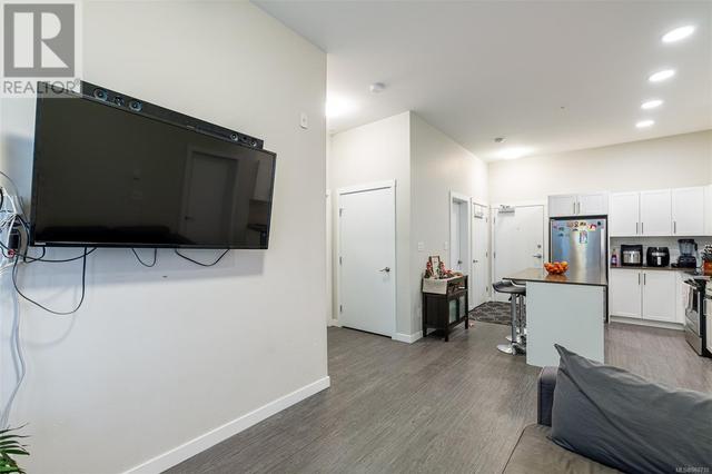 106 - 2843 Jacklin Rd, Condo with 2 bedrooms, 2 bathrooms and 1 parking in Langford BC | Image 9