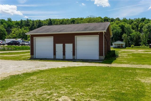 202384 Highway 6 And 21, House detached with 3 bedrooms, 2 bathrooms and 6 parking in Georgian Bluffs ON | Image 38