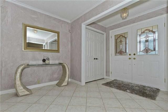 1619 Carrington Rd, House detached with 4 bedrooms, 4 bathrooms and 6 parking in Mississauga ON | Image 3