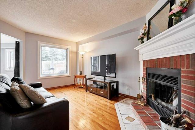 68 Irwin Dr, House detached with 4 bedrooms, 3 bathrooms and 4 parking in Whitby ON | Image 5