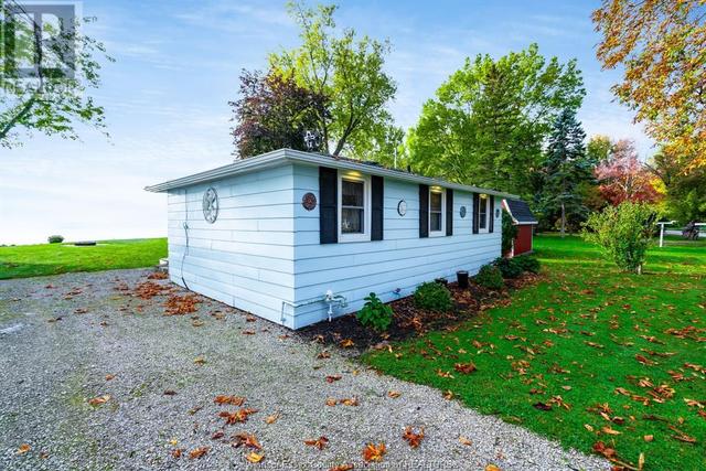302 Detroit Line, House detached with 2 bedrooms, 1 bathrooms and null parking in Chatham Kent ON | Image 17