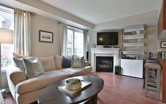 th 1011 - 18 Laidlaw St, Townhouse with 2 bedrooms, 2 bathrooms and 1 parking in Toronto ON | Image 17